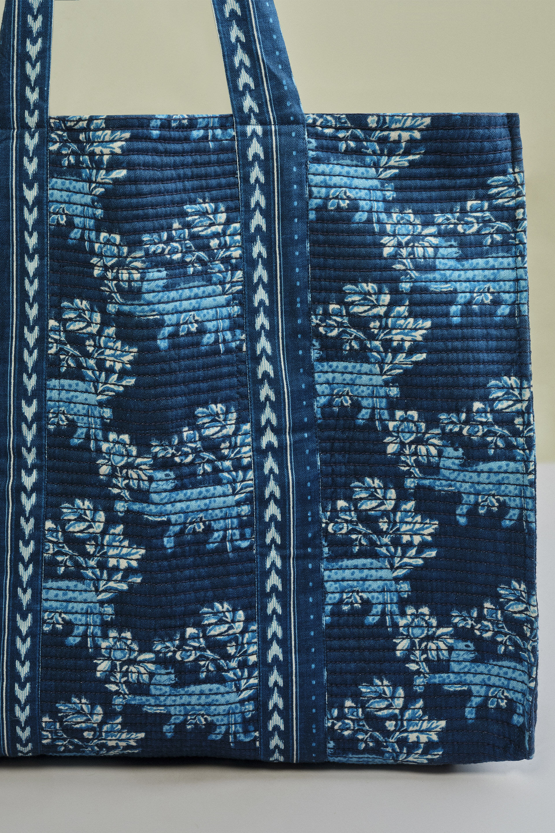 Indigo Printed Reversible Jhola Bag, , image 2